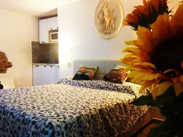 Old Tower'S Apartment Florence Italy